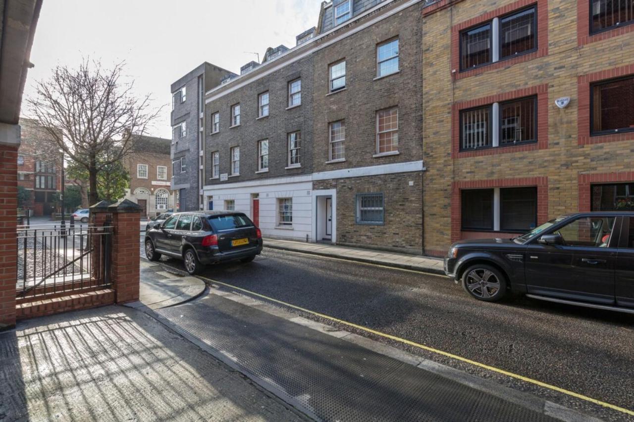 Beautiful 1 Bedroom Apartment In Victoria London Exterior photo