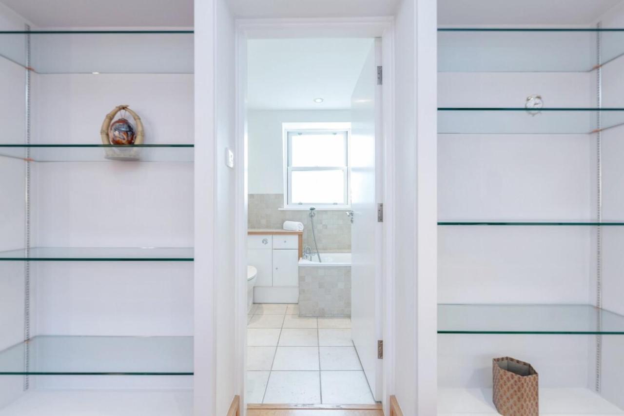 Beautiful 1 Bedroom Apartment In Victoria London Exterior photo